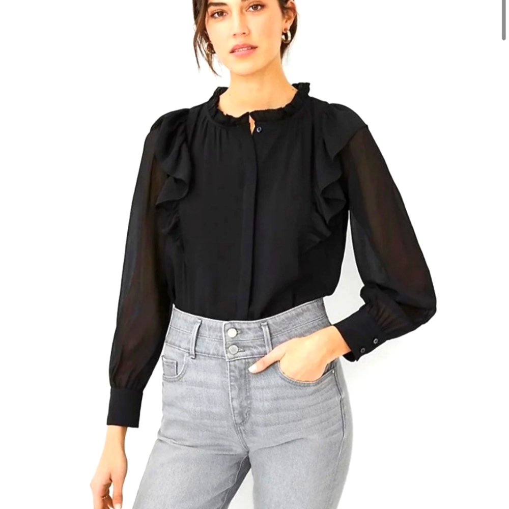 NWT Ruffle button blouse